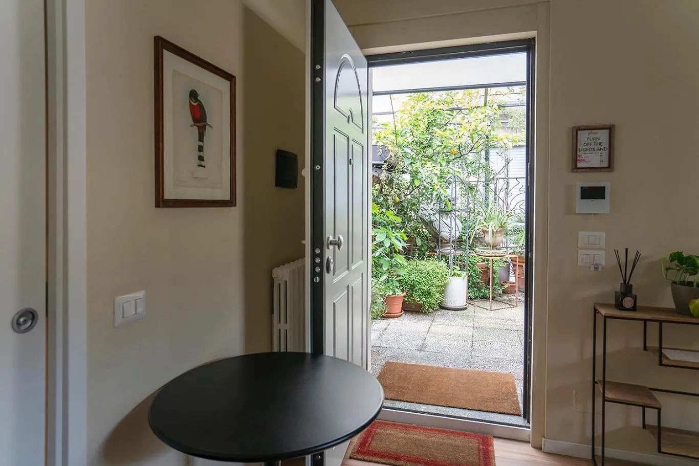 Nuovissimo Monolocale Con Cucina E Terrazzo Apartman Milánó 0*,  Olaszország